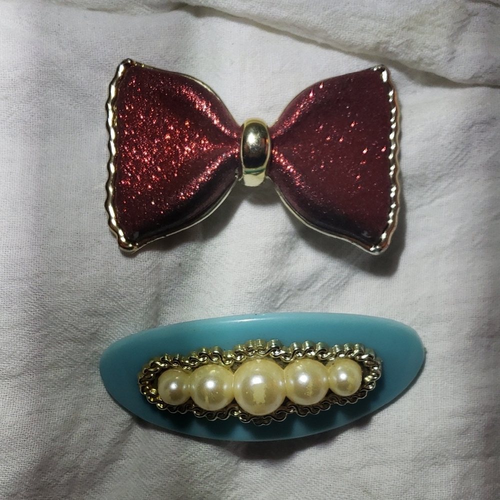 Vintage '80's Red and Blue Hair Clip Set